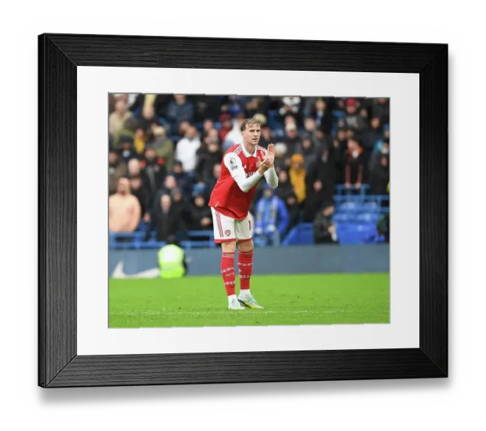 Framed Print : Arsenal's Rob Holding Faces Off Against Chelsea at Stamford Bridge (2022-23 Premier League) Framed Print : Arsenal's Rob Holding Faces Off Against Chelsea at Stamford Bridge (2022-23 Premier League)