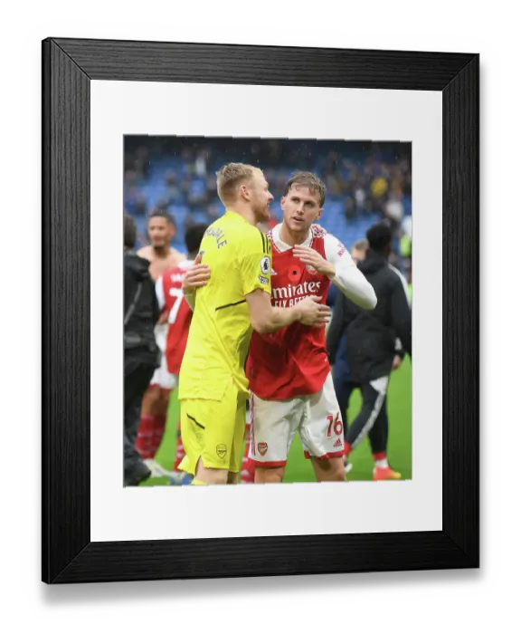 Framed Print : Triumphant Arsenal: Celebrating a Hard-Fought Victory over Chelsea in the Premier League