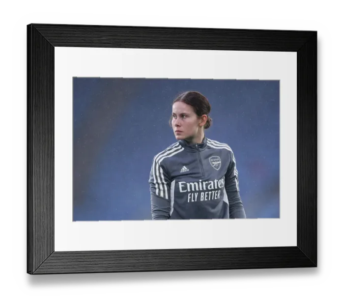 Framed Print : Arsenal Women Battle Leicester City in Super League Showdown