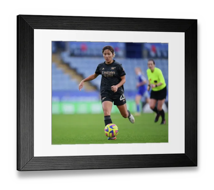 Framed Print : Mana Iwabuchi in Action: Arsenal vs Leicester City Women, FA WSL 2022-23