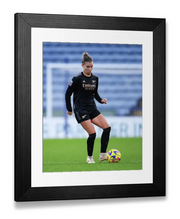 Framed Print : Arsenal's Steph Catley in Action against Leicester City in FA Women's Super League Clash
