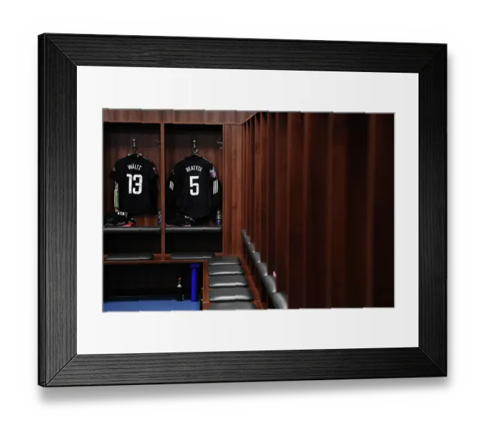 Framed Print : Arsenal Women Prepare for Leicester City Clash in Barclays Super League