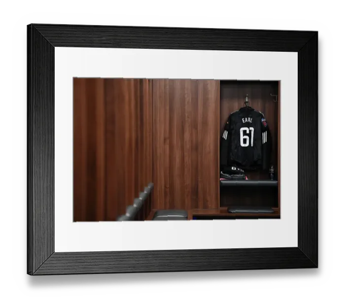 Framed Print : Arsenal's Madison Earl Ready for Leicester City Showdown in Women's Super League