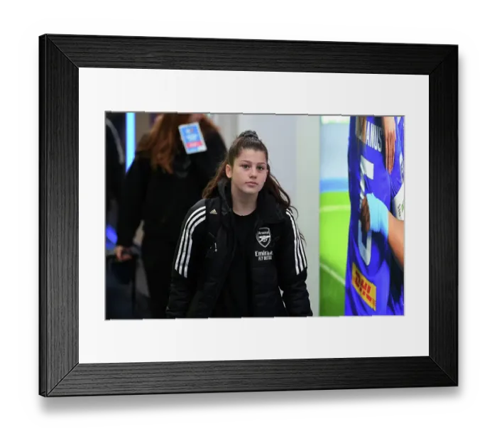 Framed Print : Arsenal's Madison Earl Prepares for Leicester City Showdown in Women's Super League