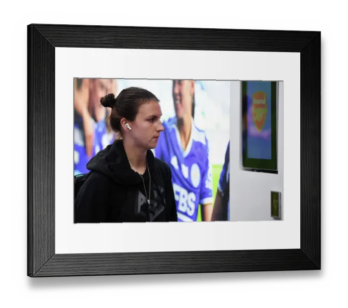 Framed Print : Arsenal's Lotte Wubben-Moy Prepares for Leicester City Showdown in Women's Super League
