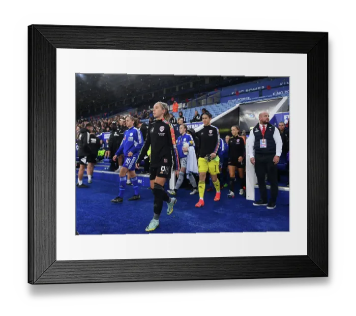 Framed Print : Arsenal's Jordan Nobbs Gears Up for Leicester City Showdown in Women's Super League