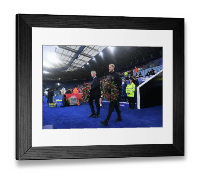 Framed Print : Arsenal and Leicester Managers Lay Armistice Day Poppy Wreaths Ahead of Women's Super League Clash