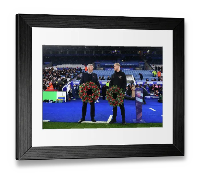 Framed Print : Arsenal and Leicester Managers Honor Armistice Day with Poppy Wreaths Before Women's Super League Match