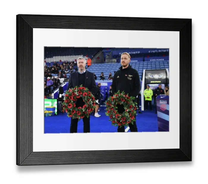 Framed Print : Arsenal and Leicester Managers Pay Tribute with Poppy Wreaths Ahead of Women's Super League Clash