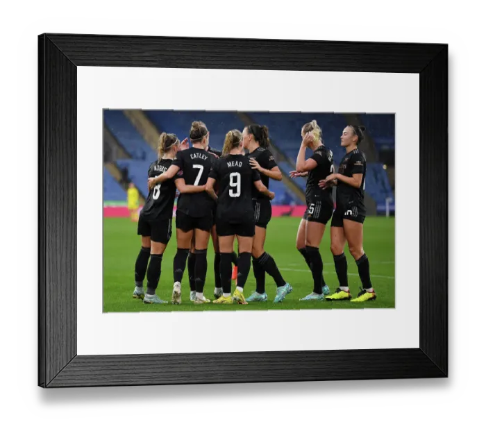 Framed Print : Steph Catley Scores for Arsenal in Leicester City vs Arsenal (2022-23 Barclays Women's Super League)