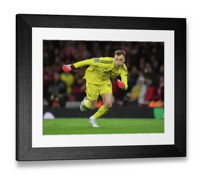 Framed Print : Arsenal vs Brighton & Hove Albion: Carabao Cup Clash at Emirates Stadium