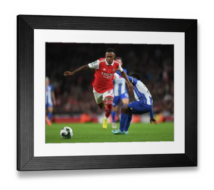 Framed Print : Marquinhos Slick Moves: Outmaneuvering Lamptey in Arsenal's Carabao Cup Victory