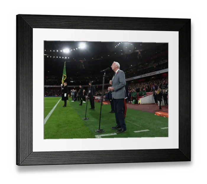 Framed Print : Arsenal's Bob Wilson Leads Emirates Stadium's Pre-Match Tribute Ahead of Arsenal vs Brighton & Hove Albion (Carabao Cup 2022-23)