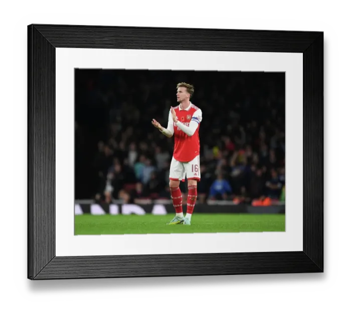 Framed Print : Arsenal vs Brighton & Hove Albion: Carabao Cup Clash at Emirates Stadium