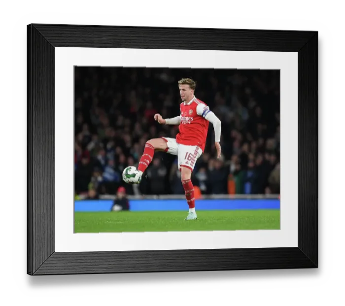 Framed Print : Arsenal vs Brighton & Hove Albion: Carabao Cup Clash at Emirates Stadium Framed Print : Arsenal vs Brighton & Hove Albion: Carabao Cup Clash at Emirates Stadium