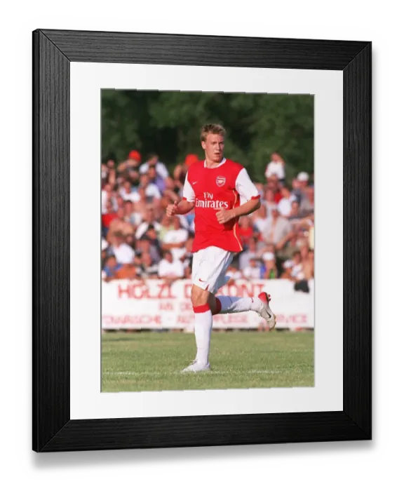 Framed Print : Nicklas Bendtner (Arsenal)