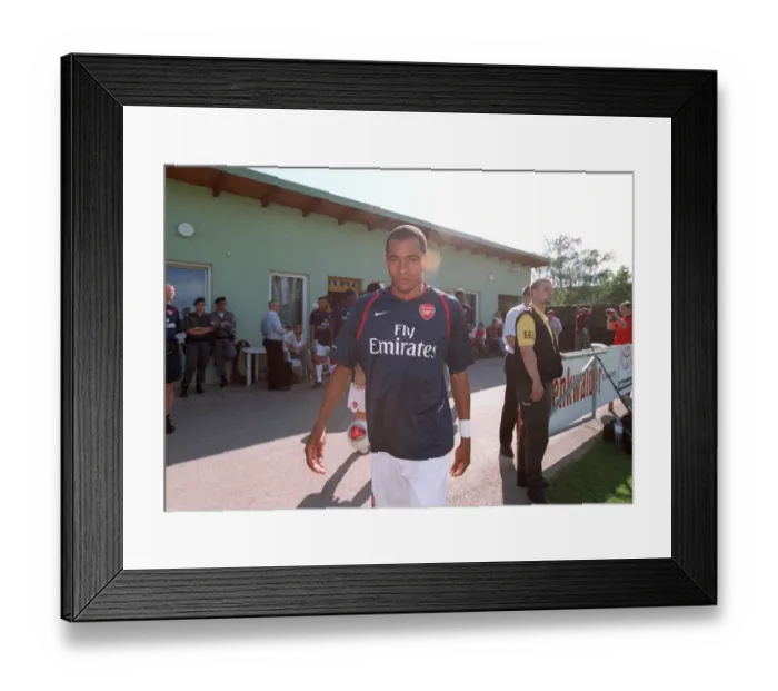 Framed Print : Gilberto in Action: Arsenal's Pre-Season Training, Schwadorf 2006 Framed Print : Gilberto in Action: Arsenal's Pre-Season Training, Schwadorf 2006