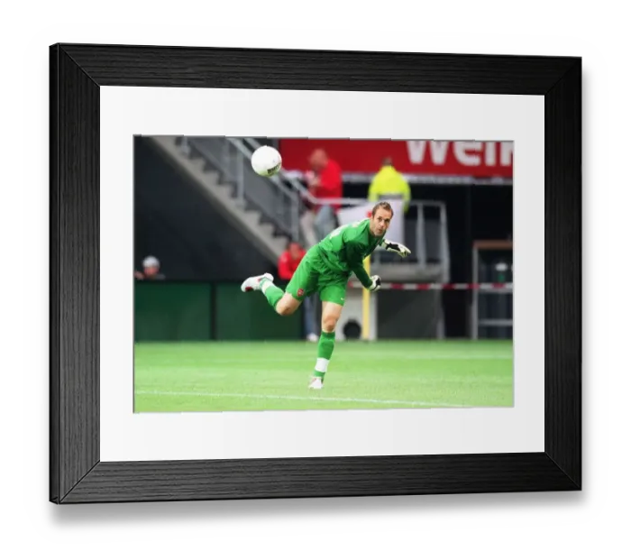 Framed Print : Arsenal's Pre-Season Triumph: 3-0 Over AZ Alkmaar, Holland, 2006 Framed Print : Arsenal's Pre-Season Triumph: 3-0 Over AZ Alkmaar, Holland, 2006