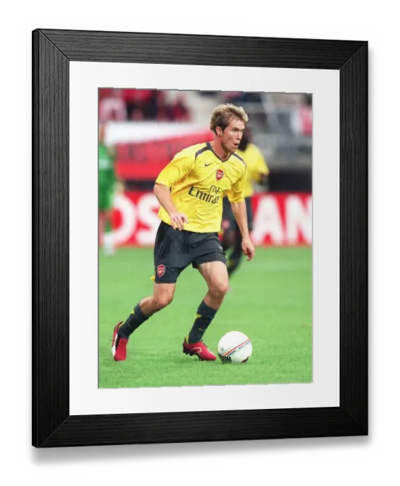 Framed Print : Arsenal's Pre-Season Triumph: 3-0 Over AZ Alkmaar, 2006