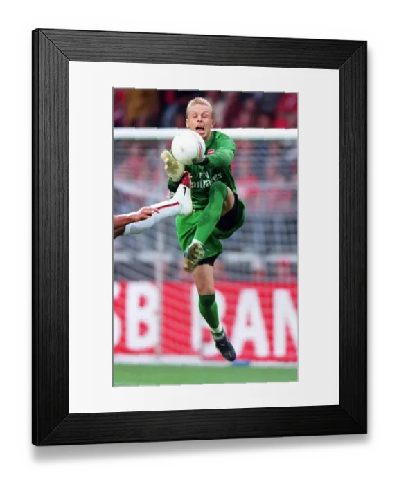 Framed Print : Arsenal's Pre-Season Triumph: 3-0 Over AZ Alkmaar, Holland, 2006