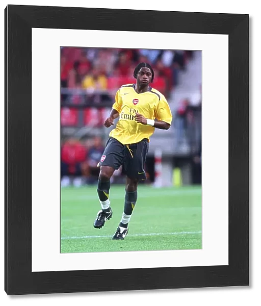 Arsenal's Pre-Season Triumph: 3-0 Victory Over AZ Alkmaar, 2006