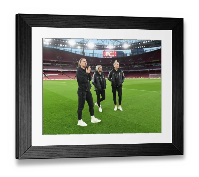 Framed Print : LONDON, ENGLAND - NOVEMBER 19: Katie McCabe, Laura Wienroither and Stina Blackstenius of Arsenal before the WSL match Framed Print : LONDON, ENGLAND - NOVEMBER 19: Katie McCabe, Laura Wienroither and Stina Blackstenius of Arsenal before the WSL match