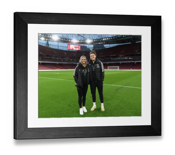 Framed Print : Arsenal Women vs Manchester United: Barclays WSL Clash at Emirates Stadium (2022-23)