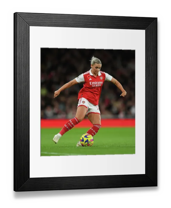 Framed Print : Showdown in the FA Women's Super League: Arsenal Women vs Manchester United at Emirates Stadium