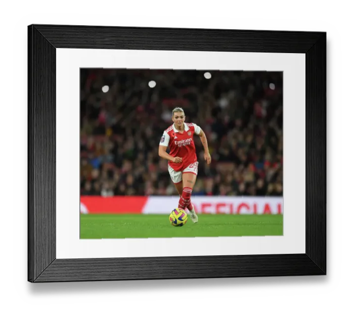 Framed Print : Arsenal Women vs Manchester United: FA Women's Super League Showdown at Emirates Stadium