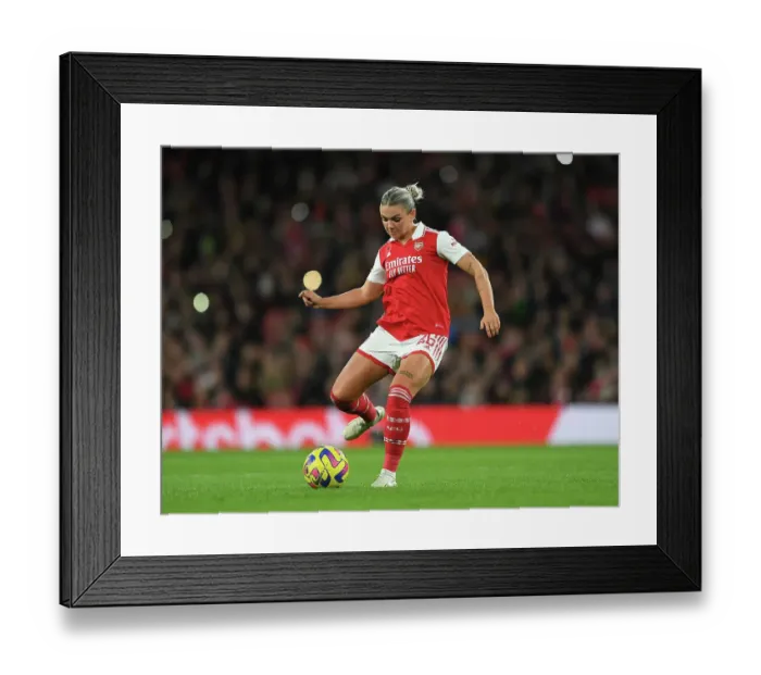 Framed Print : Arsenal Women vs Manchester United: Barclays WSL Clash at Emirates Stadium (2022-23)
