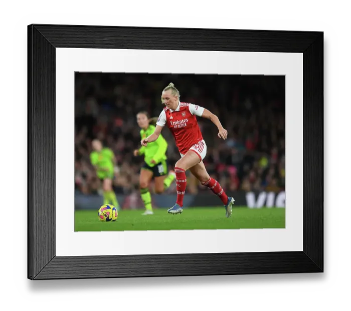 Framed Print : Arsenal Women vs Manchester United: Barclays WSL Clash at Emirates Stadium (2022-23)