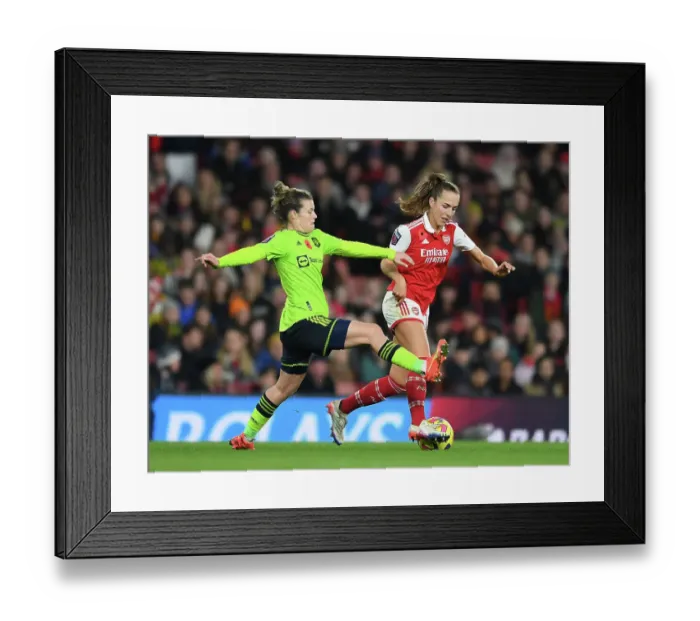 Framed Print : Arsenal vs Manchester United: FA Women's Super League Showdown (2022-23) - Clash at Emirates Stadium