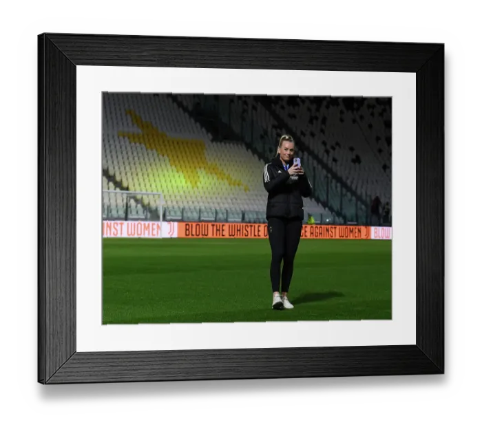 Framed Print : Battle in Turin: Juventus vs Arsenal - Group C Showdown, UEFA Women's Champions League Framed Print : Battle in Turin: Juventus vs Arsenal - Group C Showdown, UEFA Women's Champions League