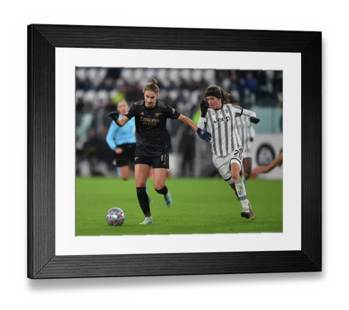Framed Print : Juventus vs. Arsenal: Miedema Faces Pedersen in UEFA Women's Champions League Clash