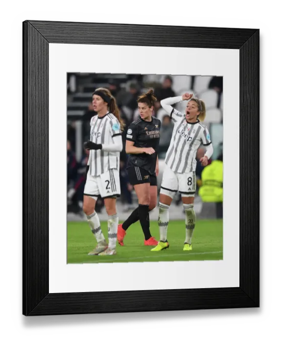 Framed Print : Juventus vs. Arsenal: Battle in Group C - Jennifer Beattie in Action, Turin 2022