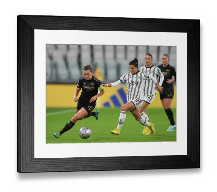Framed Print : Battle in Group C: Juventus vs. Arsenal - UEFA Women's Champions League Framed Print : Battle in Group C: Juventus vs. Arsenal - UEFA Women's Champions League