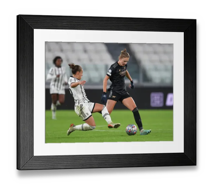 Framed Print : Miedema vs. Rosucci: A Champions League Battle - Juventus vs. Arsenal Framed Print : Miedema vs. Rosucci: A Champions League Battle - Juventus vs. Arsenal