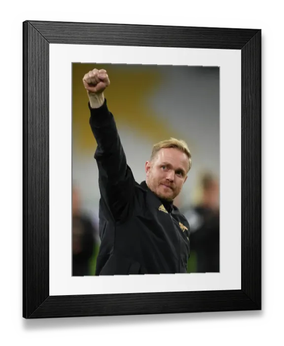 Framed Print : Eidevall's Arsenal Women Face Juventus in UEFA Champions League Clash (Turin, Italy, November 2022)