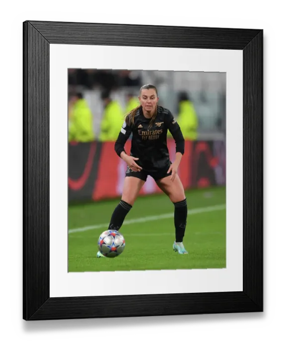 Framed Print : Battle in Group C: Noelle Maritz of Arsenal vs. Juventus - UEFA Women's Champions League (November 2022), Turin, Italy
