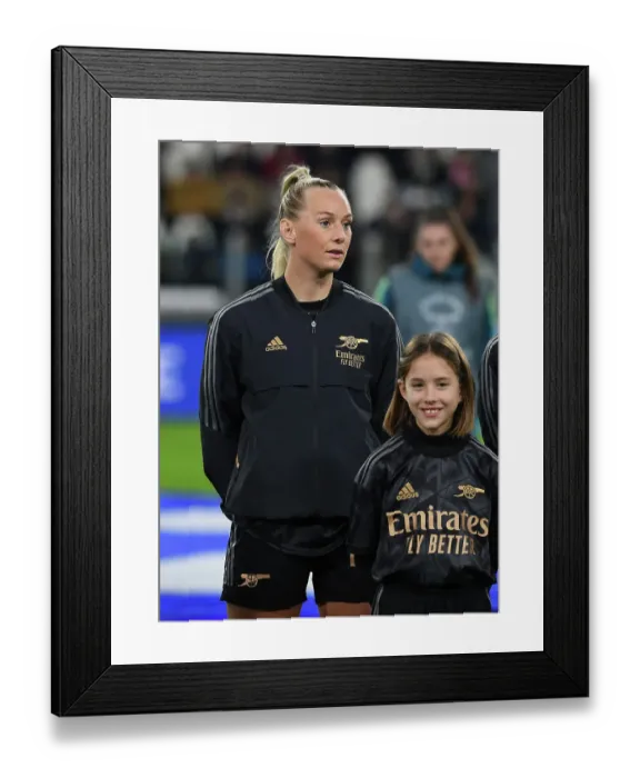 Framed Print : Juventus vs Arsenal: Clash in Group C - UEFA Women's Champions League, Turin 2022 Framed Print : Juventus vs Arsenal: Clash in Group C - UEFA Women's Champions League, Turin 2022