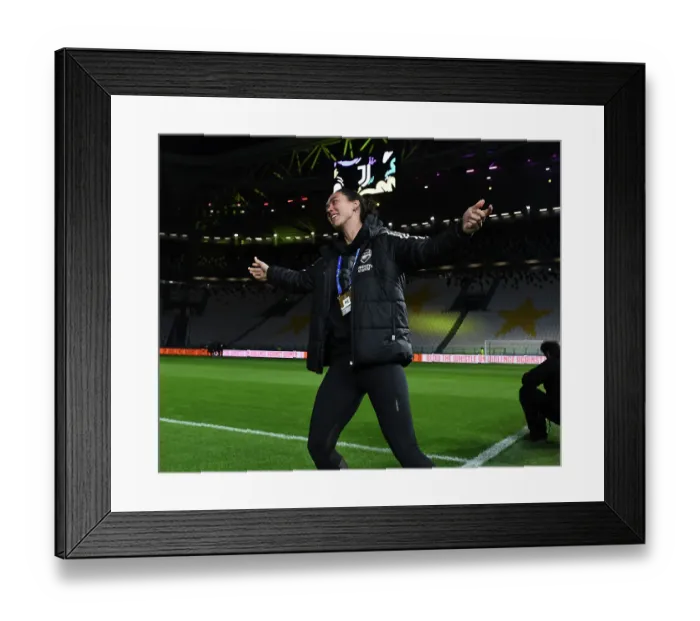 Framed Print : Group C Showdown: Juventus vs. Arsenal - UEFA Women's Champions League Clash in Turin