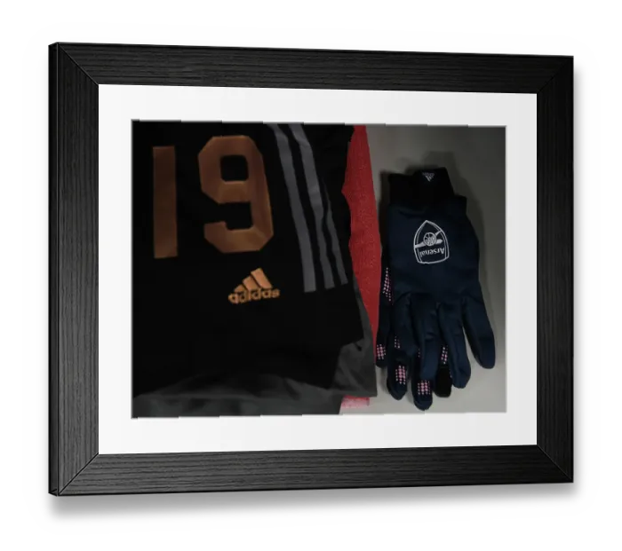 Framed Print : Arsenal's Pre-Match Preparations: Juventus vs Arsenal, UEFA Women's Champions League, Turin 2022 Framed Print : Arsenal's Pre-Match Preparations: Juventus vs Arsenal, UEFA Women's Champions League, Turin 2022