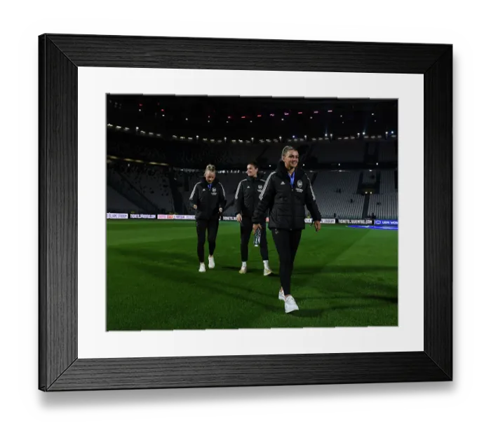 Framed Print : Juventus vs. Arsenal: Battle in Turin - UEFA Women's Champions League Group C Showdown
