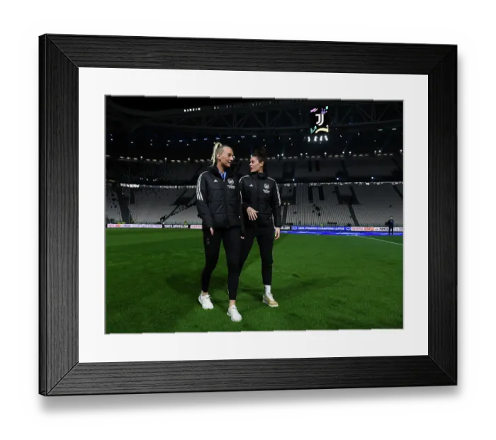 Framed Print : Arsenal's Stina Blackstenius and Jennifer Beattie Prepare for Juventus Showdown in UEFA Women's Champions League