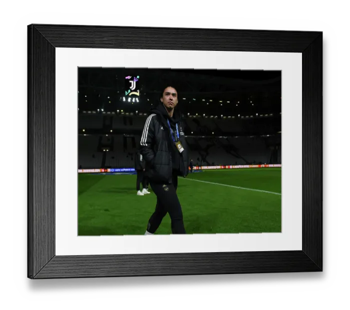 Framed Print : Determined Manuela Zinsberger Focuses Ahead of Juventus vs. Arsenal Battle in UEFA Women's Champions League
