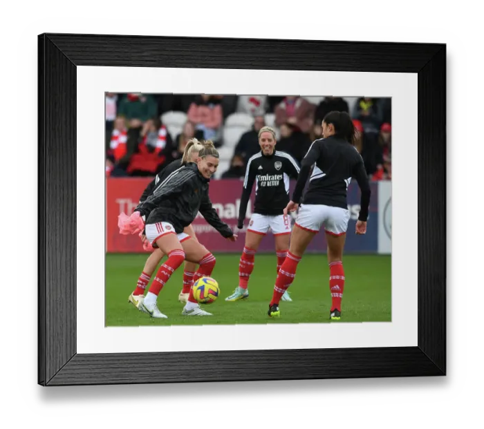 Framed Print : Steph Catley Gears Up: Arsenal Women's FA WSL Clash Against Everton at Meadow Park Framed Print : Steph Catley Gears Up: Arsenal Women's FA WSL Clash Against Everton at Meadow Park