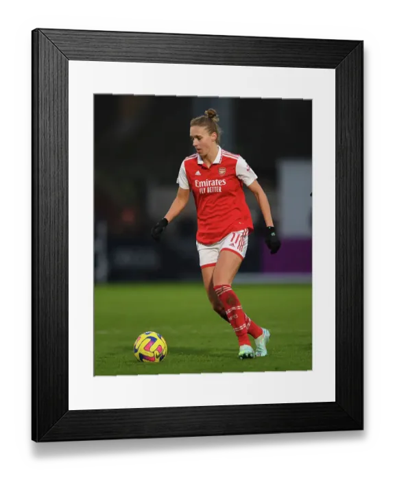 Framed Print : Arsenal's Vivianne Miedema in Action: Arsenal Women vs Everton Women (FA Women's Super League 2022-23)