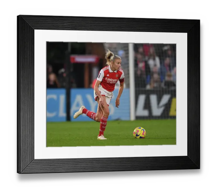 Framed Print : Arsenal Women vs Everton Women: Leah Williamson in Action at the FA Women's Super League Match, December 2022 Framed Print : Arsenal Women vs Everton Women: Leah Williamson in Action at the FA Women's Super League Match, December 2022