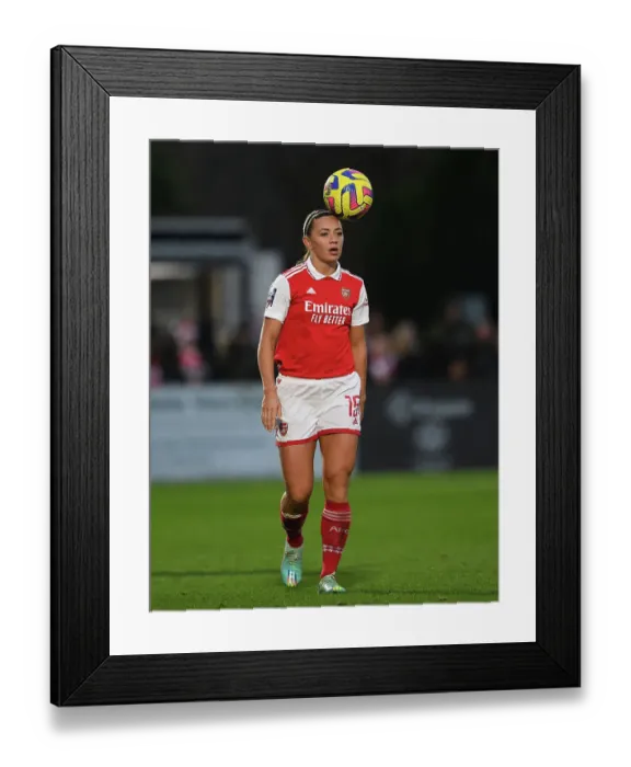 Framed Print : Arsenal's McCabe Stars: Arsenal Women Outshine Everton in FA WSL Clash