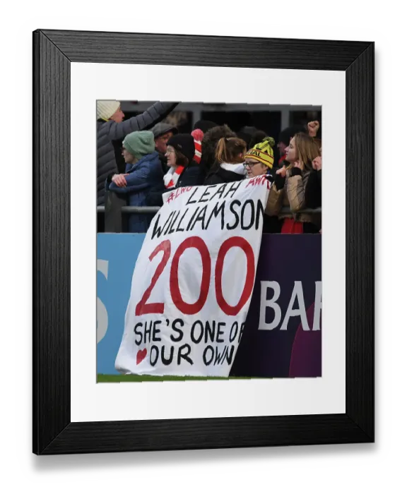 Framed Print : Arsenal Fans Celebrate with Leah Williamson Banner after Arsenal Women's Super League Victory over Everton FC